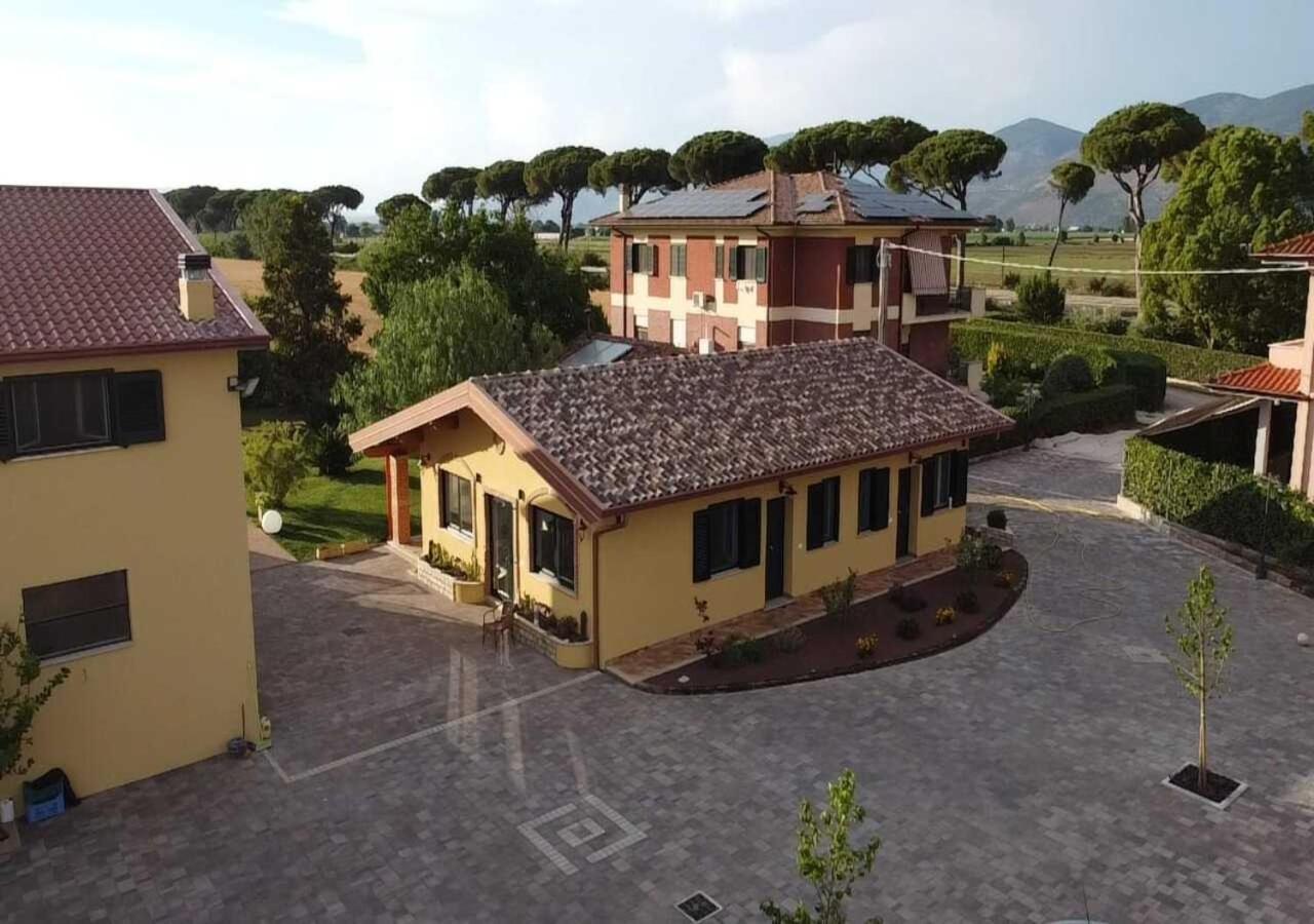 Agriturismo Casa Chiara Latina Eksteriør billede