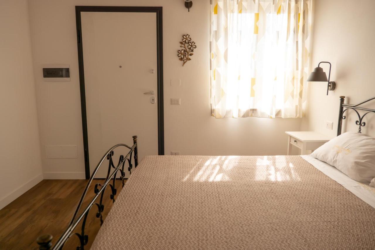 Agriturismo Casa Chiara Latina Eksteriør billede