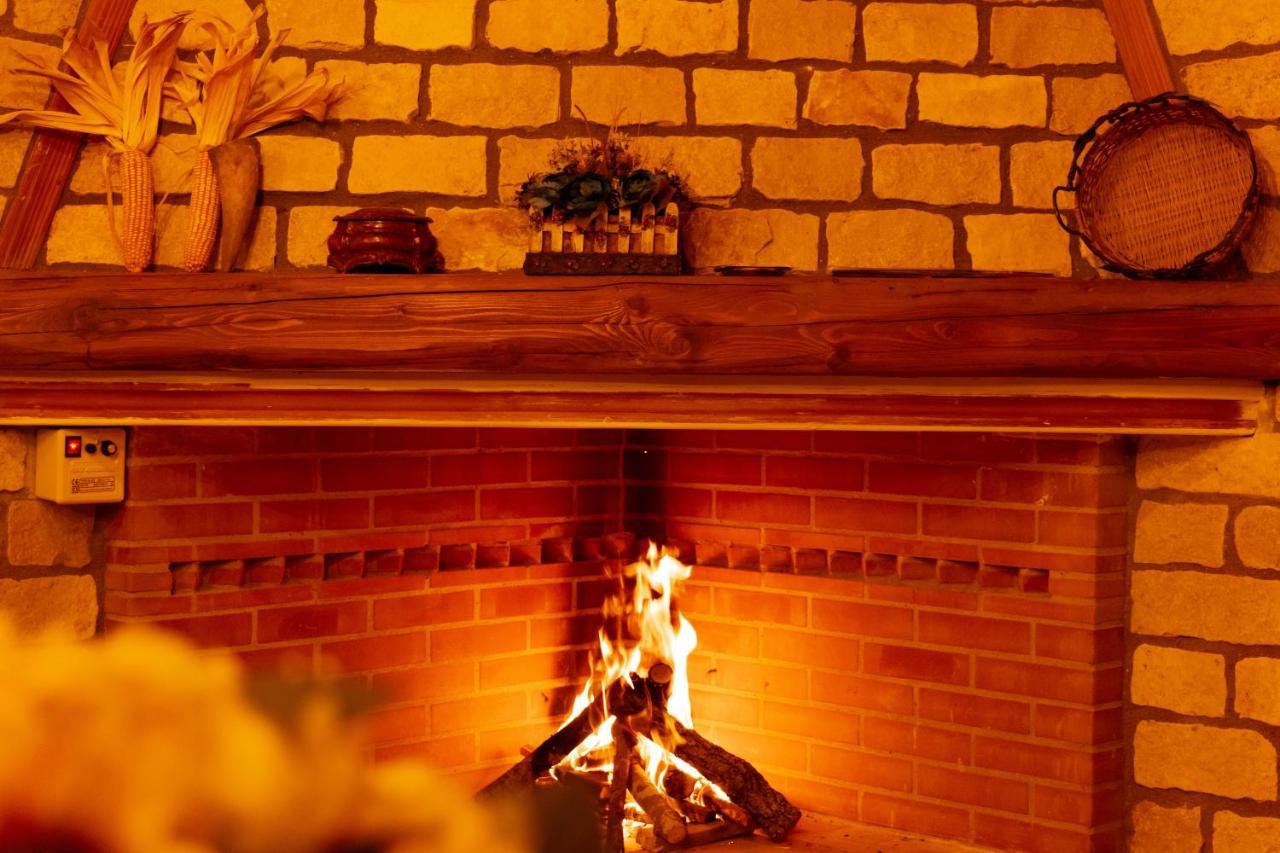Agriturismo Casa Chiara Latina Eksteriør billede